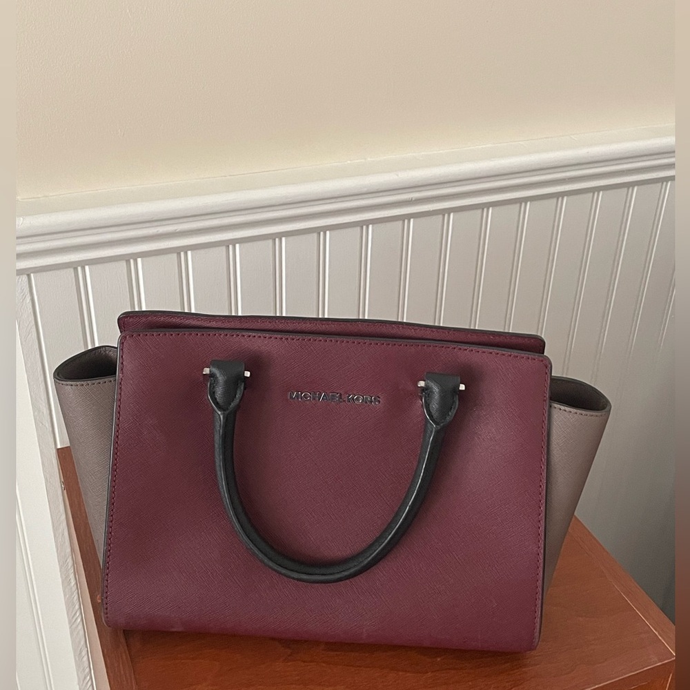 Michael Kors purse